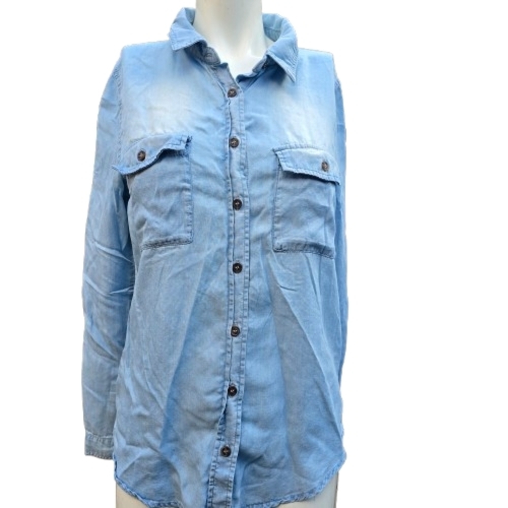 Chambray Denim Light Blue Button-Up Women's Tops Blouse Shirt Size M